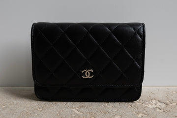 CHANEL WALLET ON THE CHAIN BLACK