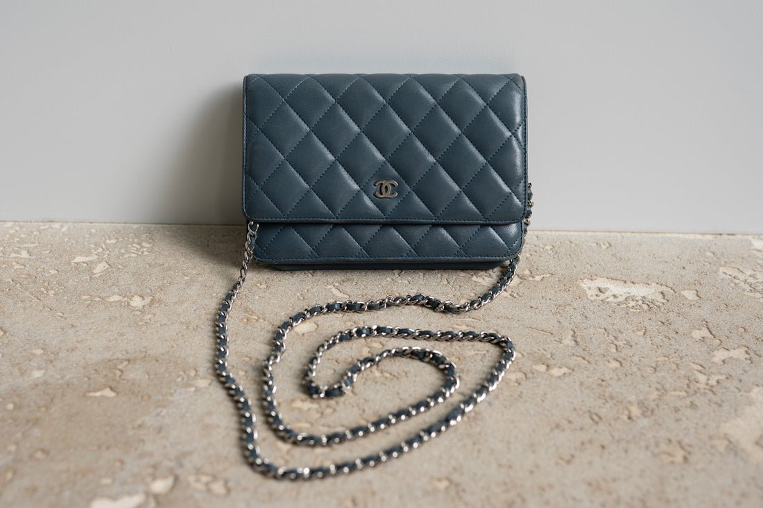 CHANEL WALLET ON THE CHAIN BLUE